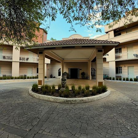 Hotel Real Del Bosque Golf And Spa Tula de Allende Exteriör bild